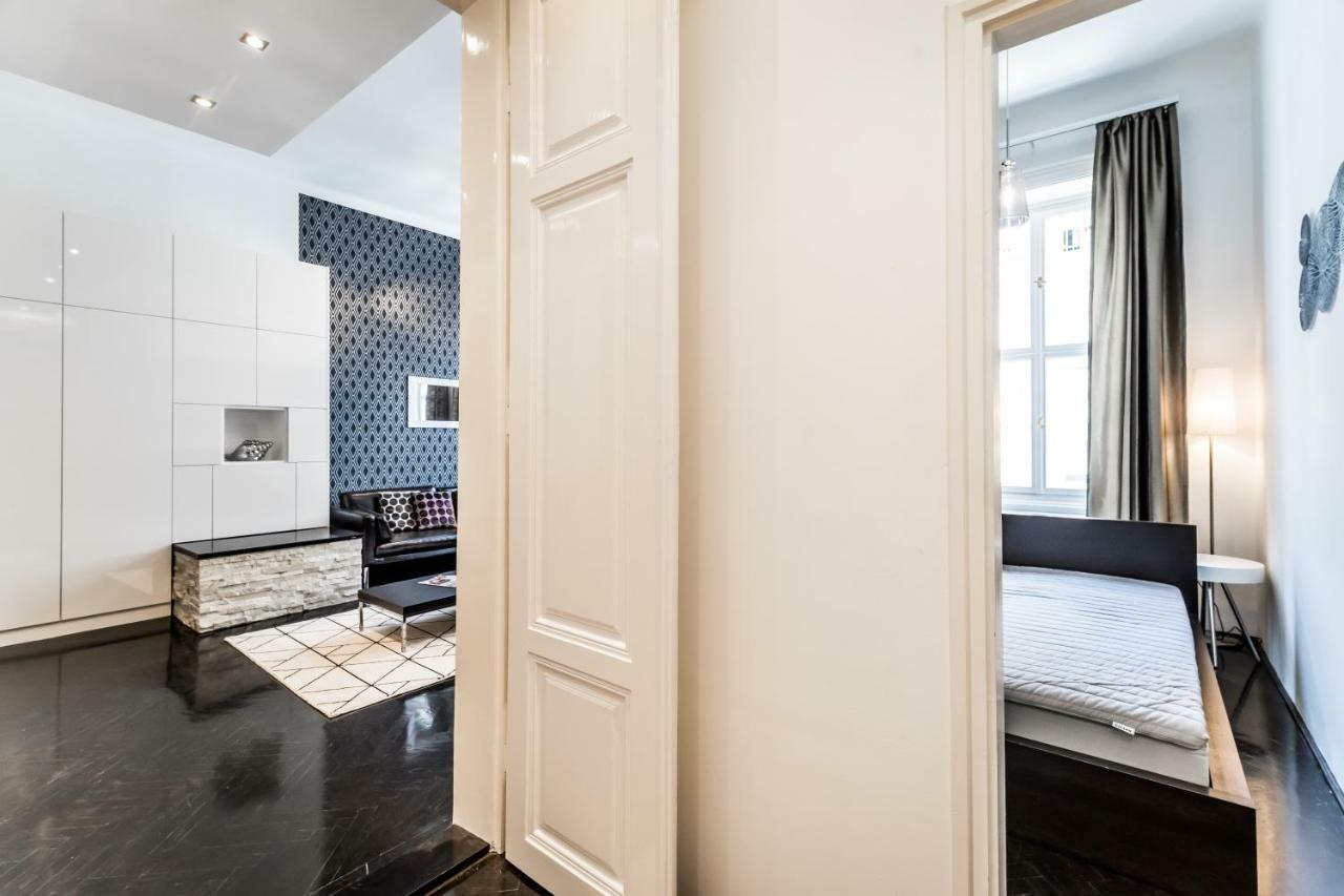 Bpr B&W Elegant Home Budapest Exterior foto