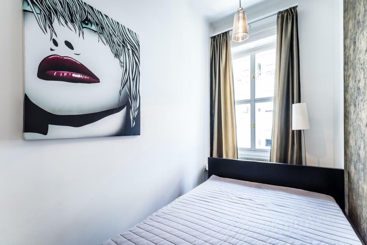 Bpr B&W Elegant Home Budapest Exterior foto